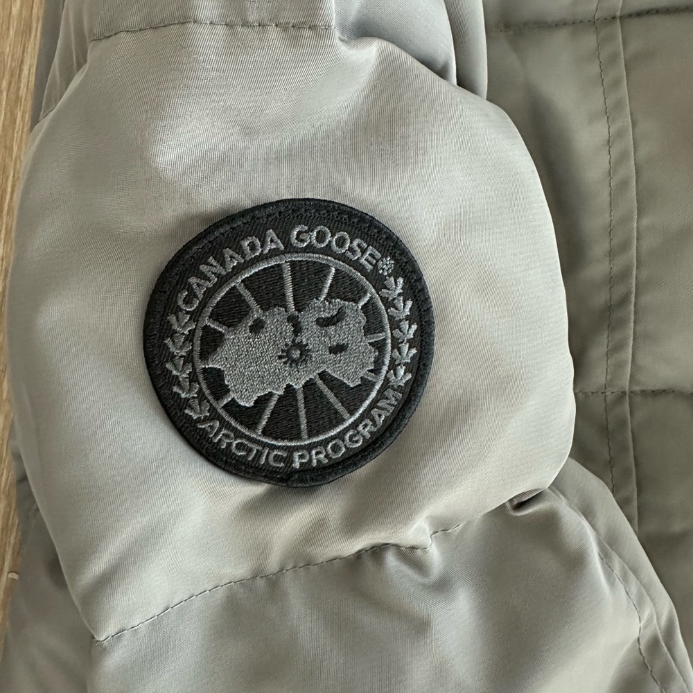 NWT Canada Goose Shelburne Quilted Down Parka Willow Grey XS - Picture 4 of 7